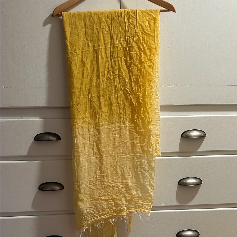 NWT beautiful Eileen Fisher ombré yellow scarf